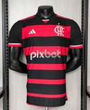 CAMISA VERSÃO PLAYER DO FLAMENGO 24/25 - VERMELHA E PRETA