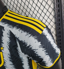 CAMISA VERSÃO PLAYER DA JUVENTUS 23/24 - BRANCA PRETA E AMARELA