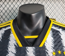 CAMISA VERSÃO PLAYER DA JUVENTUS 23/24 - BRANCA PRETA E AMARELA