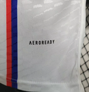 CAMISA VERSÃO PLAYER DO LYON 23/24 - BRANCA